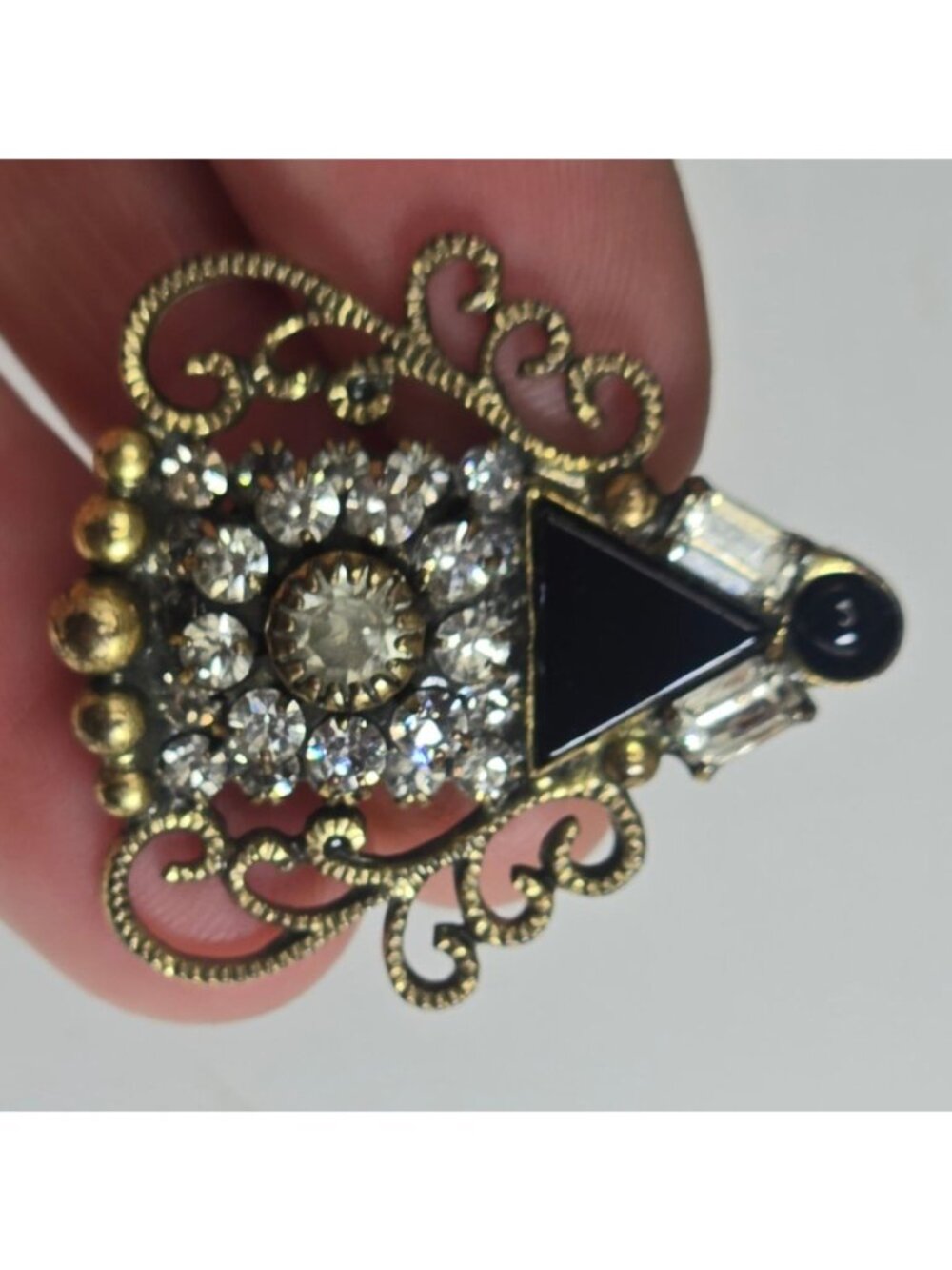Vintage Mary DeMarco Gothic Revival Black Onyx Style Glass Statement Brooch - Picture 5 of 12